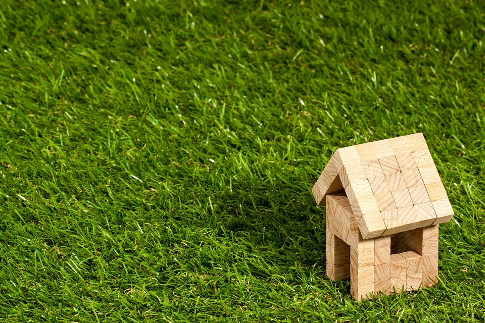 Astuces pour déterminer le juste prix de son bien immobilier
